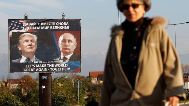Öffentlich sind sie nur auf diesem Plakat in Montenegro vereint: Putin und Trump
