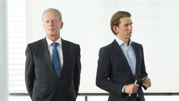 Mitterlehners Abgang setzt ÖVP-Hoffnung Kurz nun unter Druck