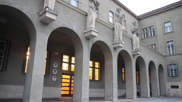 Im Landesgericht Krems wurde der Mediziner nicht rechtskräftig verurteilt