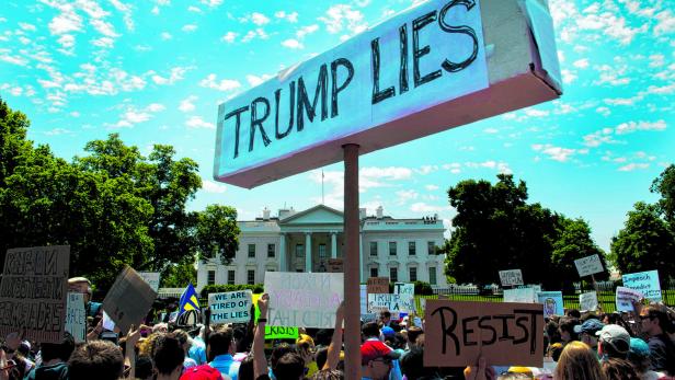 &quot;Trump lügt&quot;: Demonstranten vor dem Weißen Haus