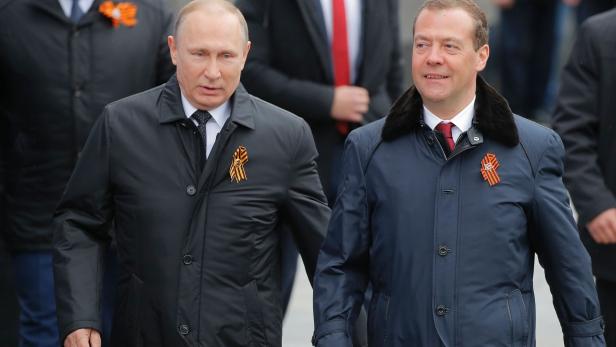 Putin und Medwedew in Moskau.