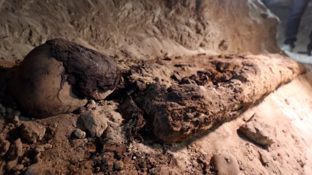 Eine der Mumien aus dem Grab in der Provinz Al-Minja.