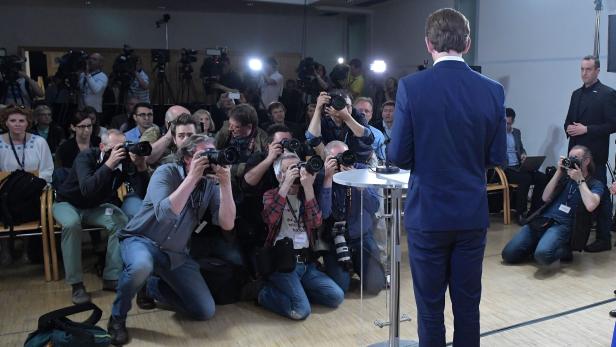 spunQ image #263916277 Sebastian Kurz bei seinem Pressestatement