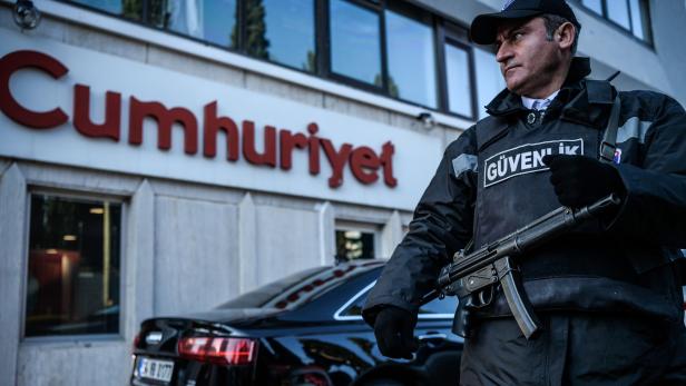 Türkei: Haftbefehl gegen Online-Chefredakteur der "Cumhuriyet"