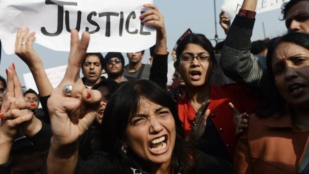 Frauen und Mädchen werden in Indien immer wieder Opfer von Gewalt.