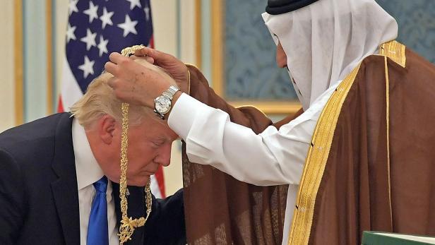 Trump erhielt von König Salman den höchsten Orden Saudi-Arabiens