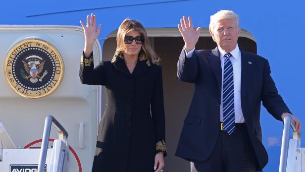 Donald und Melania Trump treffen in Rom ein