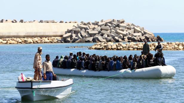 Flüchtlinge vor der libyschen Küste (Archivbild)