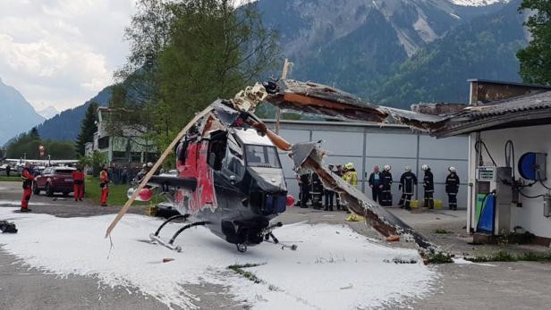 Hubschrauber stürzte in Tirol ab: Pilot unverletzt