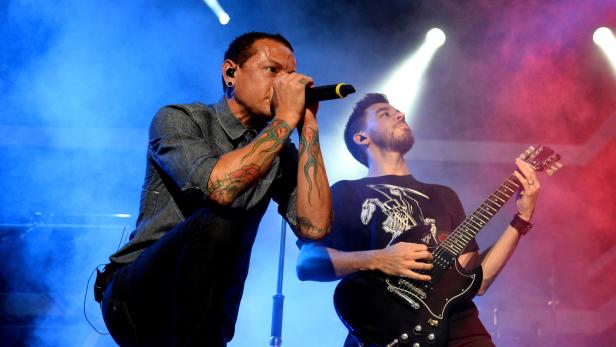 Chester Bennington, links, und Mike Shinoda von Linkin Park