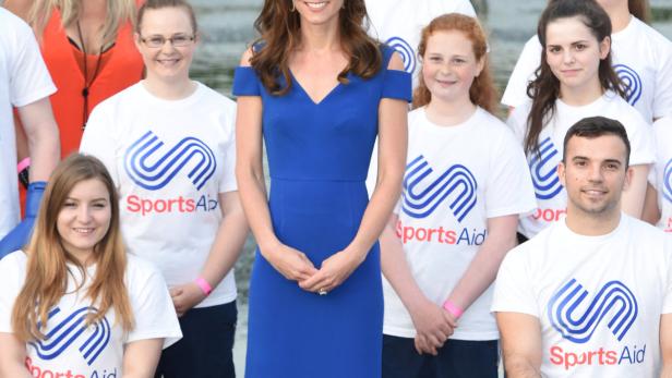 Seit 2013 unterstützt Kate Middleton den Verein "Sports Aid", der junge Sportler fördert. Zu dessen 40. Jubiläum lud sie nun zu einem Dinner im Kensington Palast.