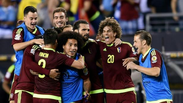 Venezuela feiert einen sensationellen 1:0-Sieg gegen Uruguay.