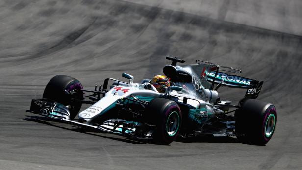 Hamilton fuhr mit einem einsamen Rennen zum Sieg.
