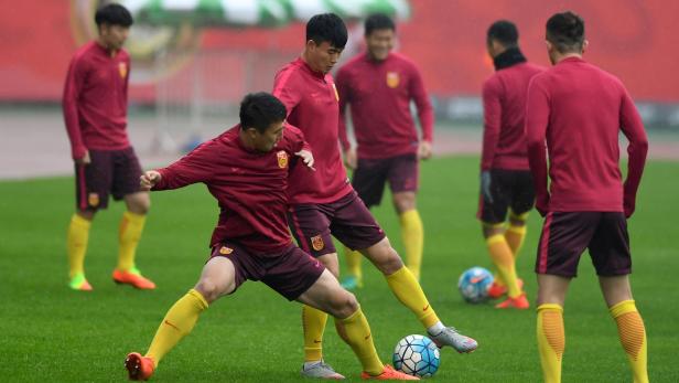 Chinas Fußballteam spielt vielleicht bald deutschen Liga-Fußball.