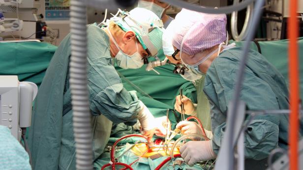 Herztransplantation in den Tirol Kliniken in Innsbruck.