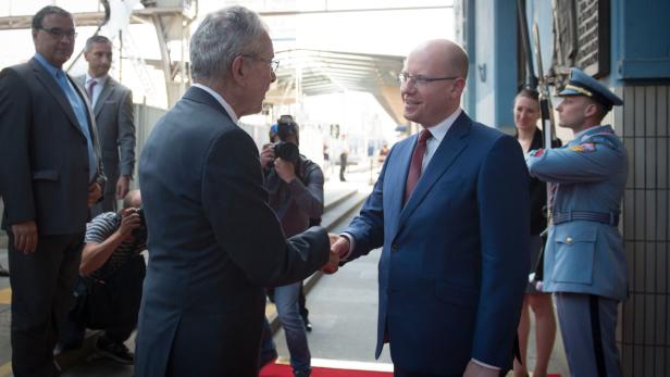Van der Bellen traf gestern noch Ministerpräsident Bohuslav Sobotka.