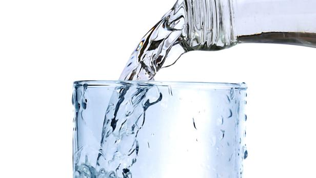 Kohlensäurearmes Mineralwasser schneidet im Test schlecht ab