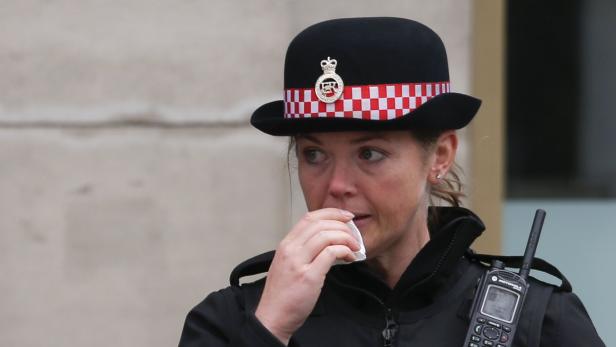 Eine Londoner Polizistin