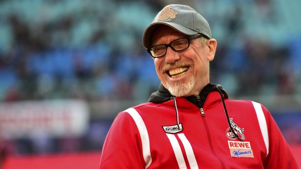 Peter Stöger hat gut lachen: Beim Köln-Trainer läuft es rund.
