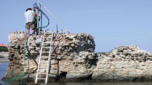 US-Forscher analysieren die Mauern der römischen Hafenanlage in Orbetello