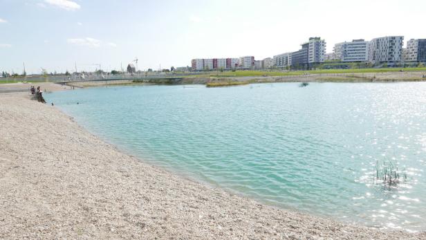 Schotterteich oder See? Die dichte Verbauung und das Wasserl machen a bisserl betroffen