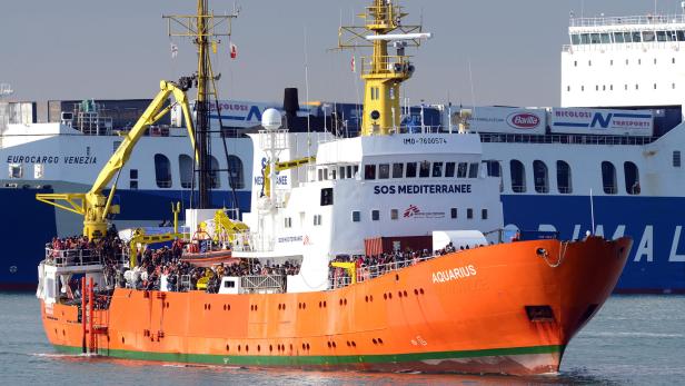 „Aquarius“, ein Schiff von SOS-Méditerranée, die in Kooperation mit „Ärzte ohne Grenzen“ agieren.