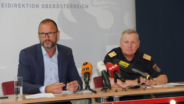 Landespolizeidirektor Pilsl und Linzer Stadtpolizeikommandant Pogutter