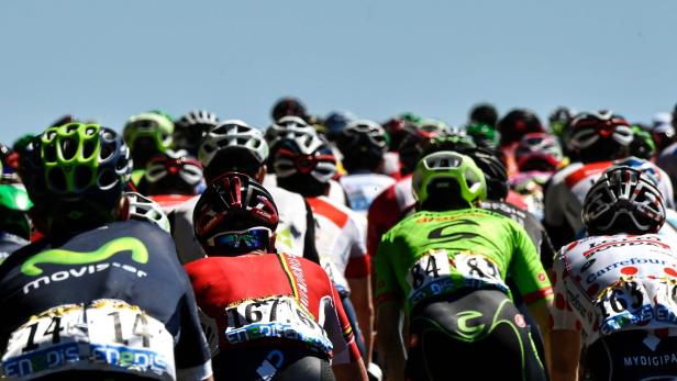 Das Feld bei der Tour de France - auch 2017 ist Doping ein Thema.