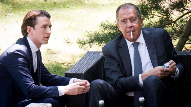 Außenminister Kurz traf seinen russischen Amtskollegen zum Vier-Augen-Gespräch – bis weißer Rauch aufstieg.