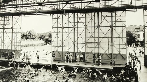 Das Hohe-Warte Bad: Einst Halle eines Filmstudios, dann ein Sommerbad, um 1935