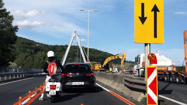 Sanierungarbeiten der Steyreggerbrücke sorgen derzeit täglich für für Staus