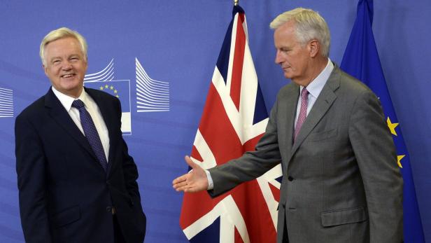 Brexit-Minister David Davis und EU-Chefverhandler Michel Barnier