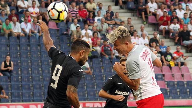 Rzatkowski (Salzburg/re) erzielte früh das 1:0.