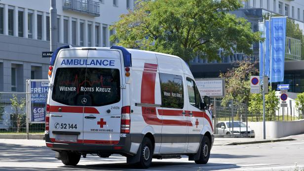 THEMENBILD: RETTUNG / SANITÄTER / ROTES KREUZ
