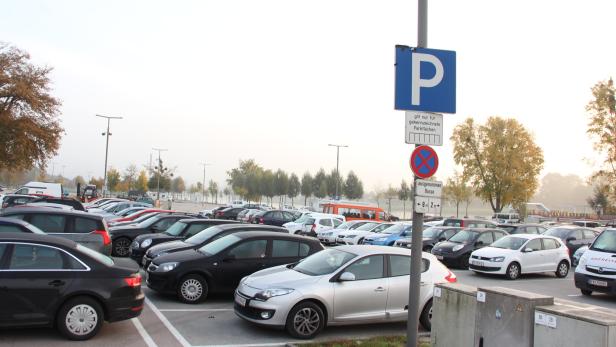 Groteske Situation um Parkplatz am Jahrmarktgelände