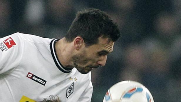 Ein Fußballspieler von Borussia Mönchengladbach im Spiel.