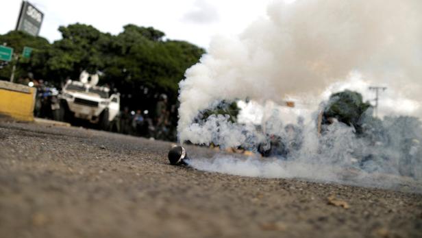 Tränengas in Caracas: Die Lunte in Venezuela brennt längst