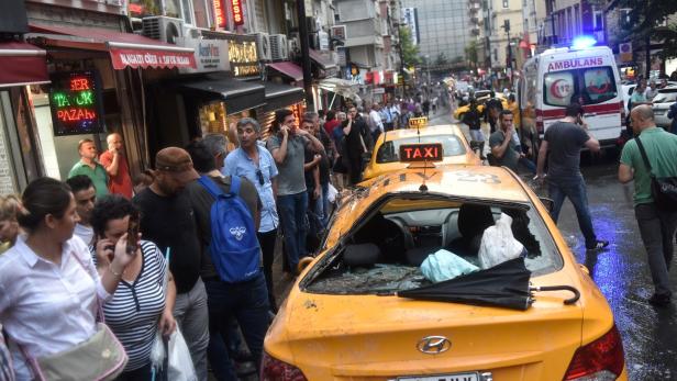 Dramatische Bilder von den heftigen Unwettern in Istanbul