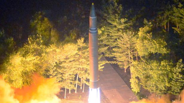 Hwasong-14 Rakete beim Start in Nordkorea