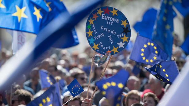 &quot;Pulse of Europe&quot; -Demonstration für die EU.