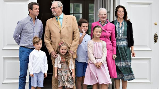 (From L) Crown Prince Frederik, Prince Vincent, Prince Henrik, Princess Josephine, Prince Christian, Princess Isabella, Queen Margrethe, and Crown Princess Mary pose in the annual photo session at Grasten Castle in Grasten, Denmark July 15, 2016. Picture taken July 15, 2016. Scanpix Denmark/Henning Bagger/via REUTERS ATTENTION EDITORS - THIS IMAGE WAS PROVIDED BY A THIRD PARTY. FOR EDITORIAL USE ONLY. DENMARK OUT. NO COMMERCIAL OR EDITORIAL SALES IN DENMARK.