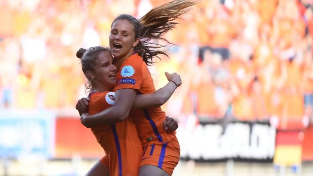 Die Oranje-Frauen durften den Titel vor heimischem Publikum feiern.