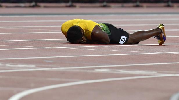 Der Superstar am Boden: Bolts Abschied verlief nicht nach Wunsch.