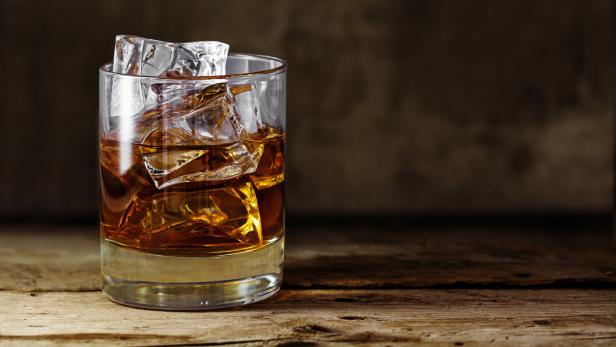 Ein Tropfen zu viel Wasser kann edlen Whiskey ruinieren.