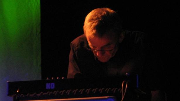1r634ji4.jpg Elektropionier Dieter Moebius mit 71 Jahren verstorben