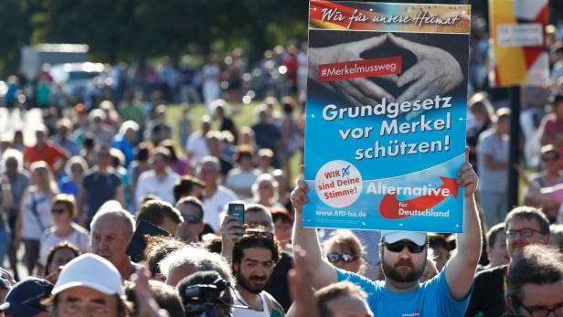  Anti-Merkel-Demo: In mehreren ostdeutschen Städten wurde sie ausgepfiffen 