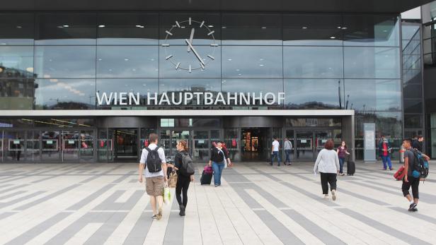 Eingang zum Wiener Hauptbahnhof