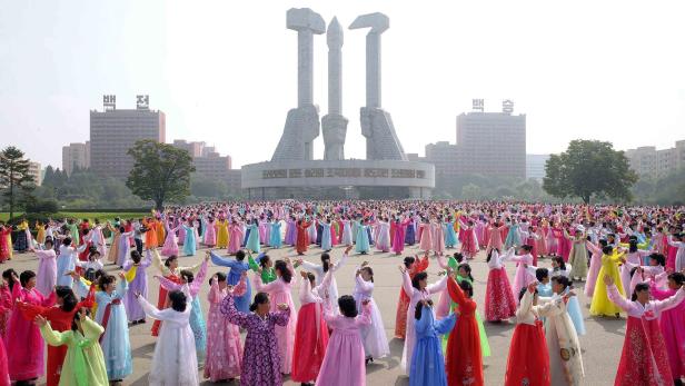 Auch Nordkoreas Frauen feiern den 69. Jahrestag der Staatsgründung