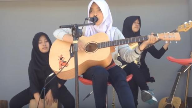 Indonesien: Frauen-Metalband bricht mit Klischees