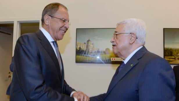 USA MIDEAST PALESTINIANS EGYPT DIPLOMACY Palästinenserpräsident Mahmoud Abbas (re.) in New York, wo er auch den russischen Außenminister Sergei Lavrov (li.) traf